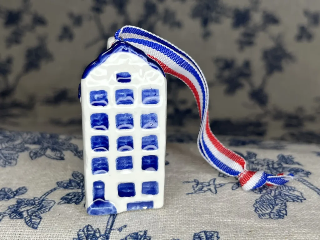 Mini Canal House - Model D