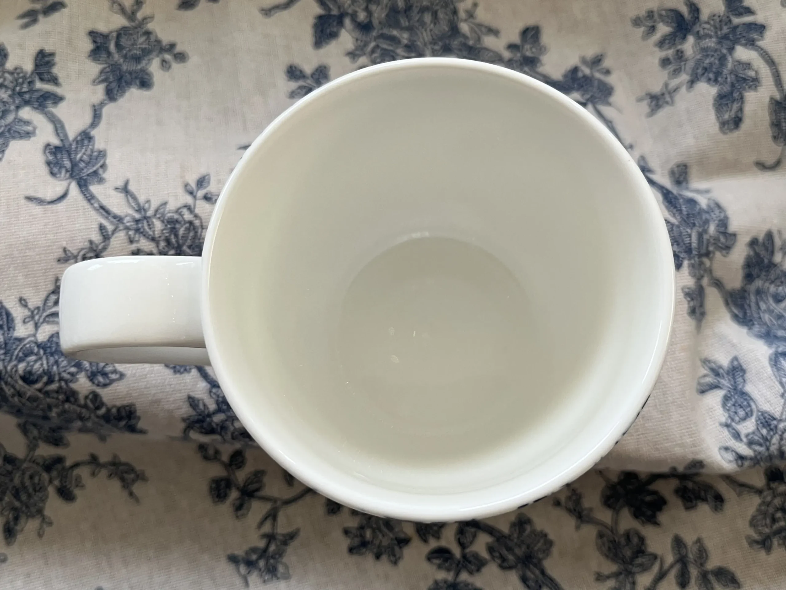 Royal Delft Blue - Peacock Mug - Image 4